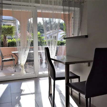 Apartments Sven-Marino Porec Exterior photo