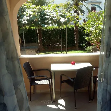 Apartments Sven-Marino Porec Exterior photo